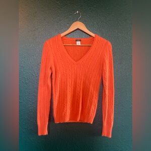 🔸J. Crew v-neck cable knit sweater Pullover size S